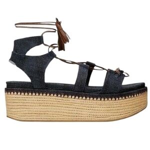 Stuart Weitzman Romanesque Lace-Up Platform Sandal 9